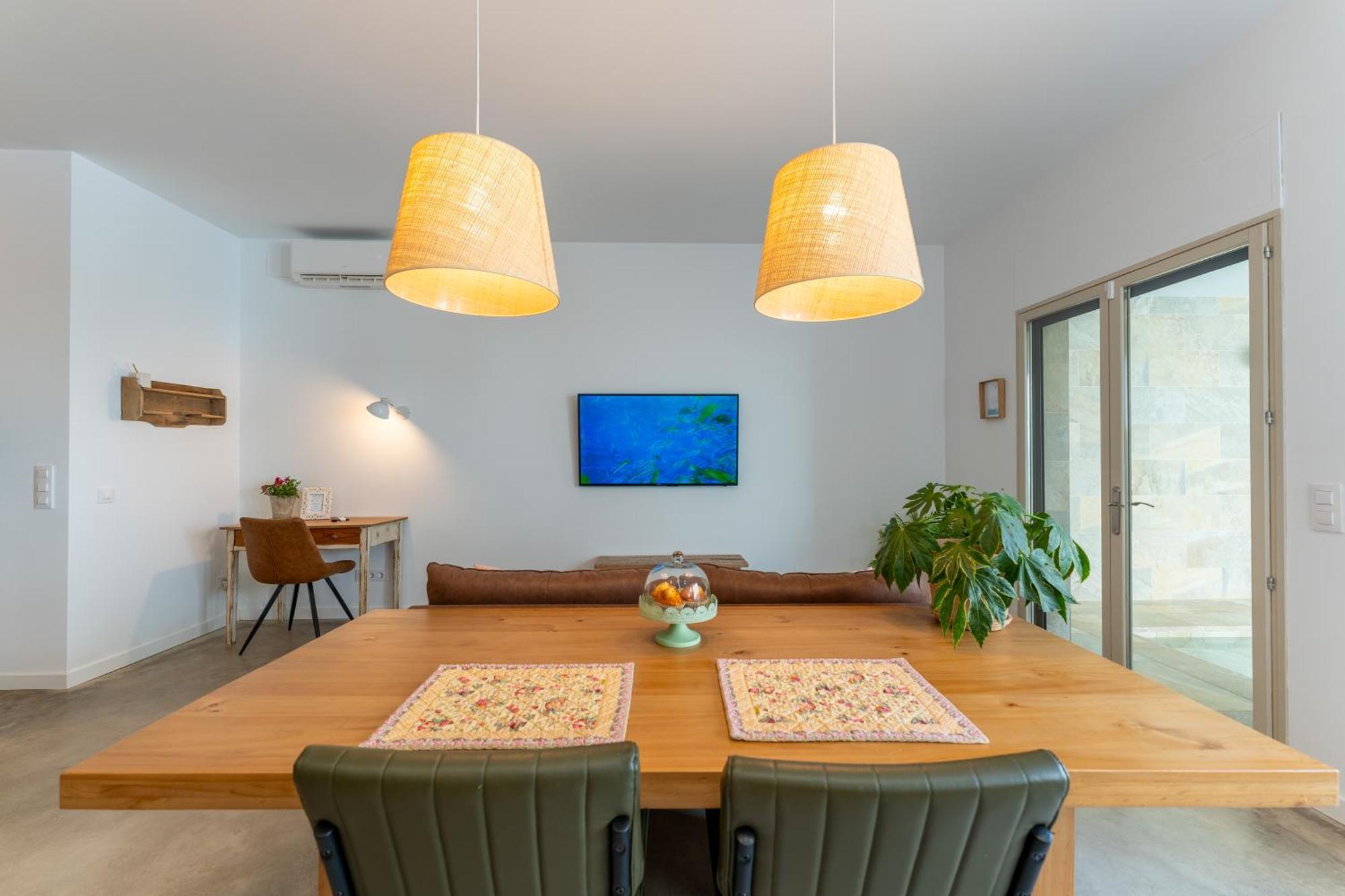 Loft Con Piscina Climatizada De Agua Salada Y Parking En El Centro De Figueres Figueres (Girona) Exterior foto